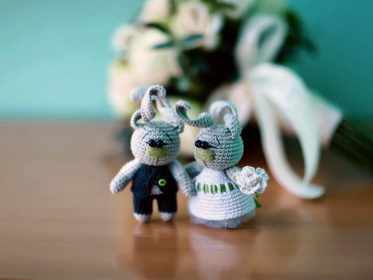 Handmade Knitted Hare Bride and Groom